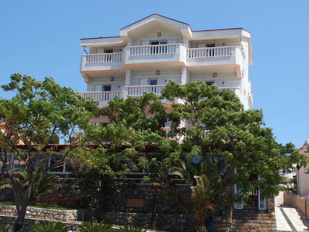 Hotel R อัตเจฮะห์ ภายนอก รูปภาพ