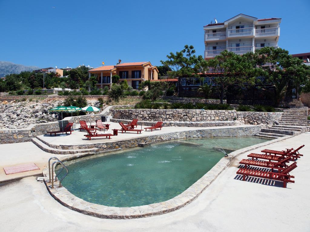 Hotel R อัตเจฮะห์ ภายนอก รูปภาพ