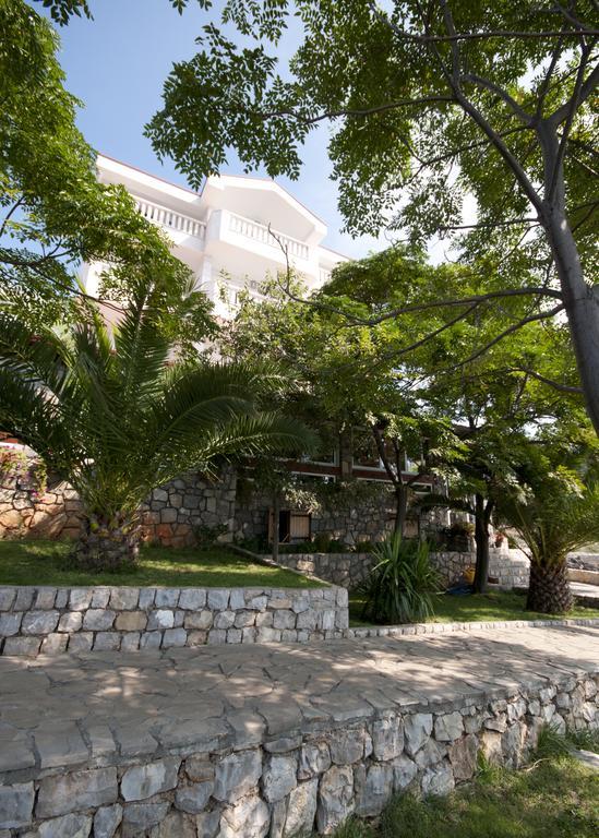 Hotel R อัตเจฮะห์ ภายนอก รูปภาพ