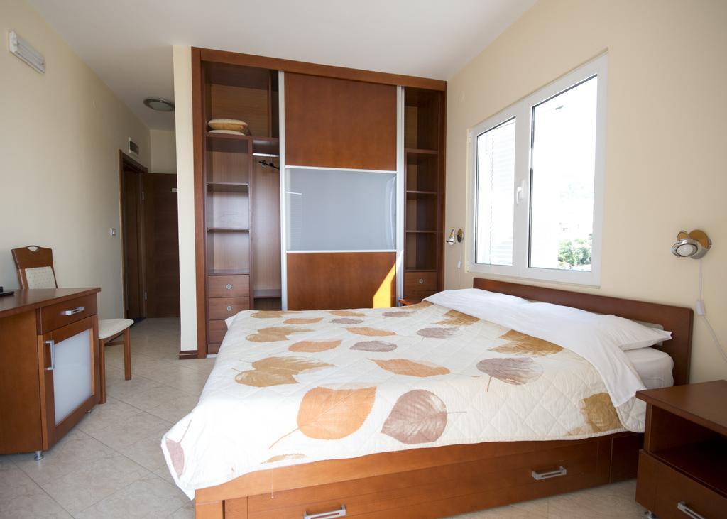 Hotel R อัตเจฮะห์ ภายนอก รูปภาพ