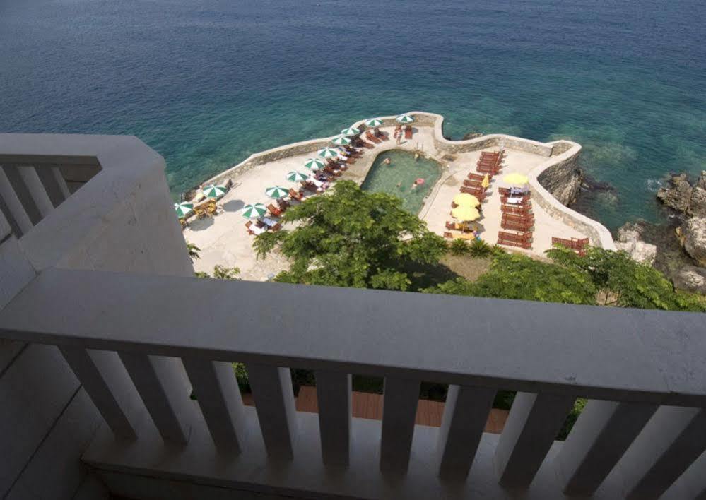 Hotel R อัตเจฮะห์ ภายนอก รูปภาพ